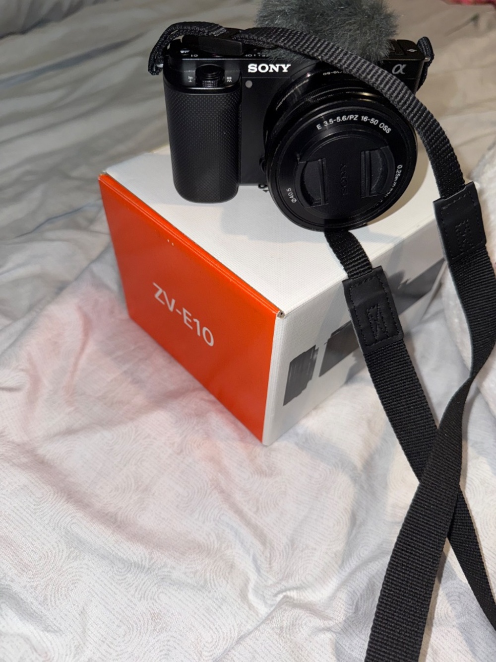 Sony Camera - Picture 3 of 7